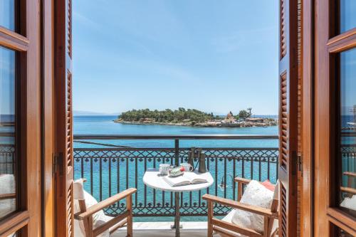 The Lalouda of Mani — 4-Star Luxury Hotel in Gytheio, Greece