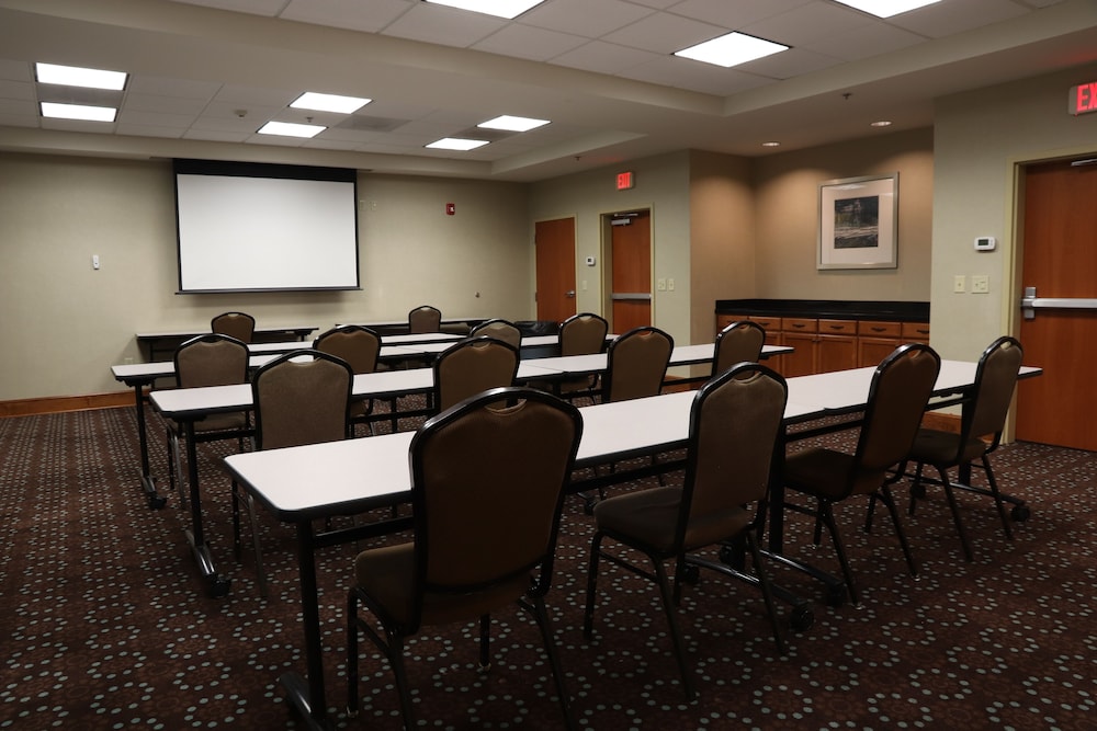 Hampton Inn Fayetteville - photo 48