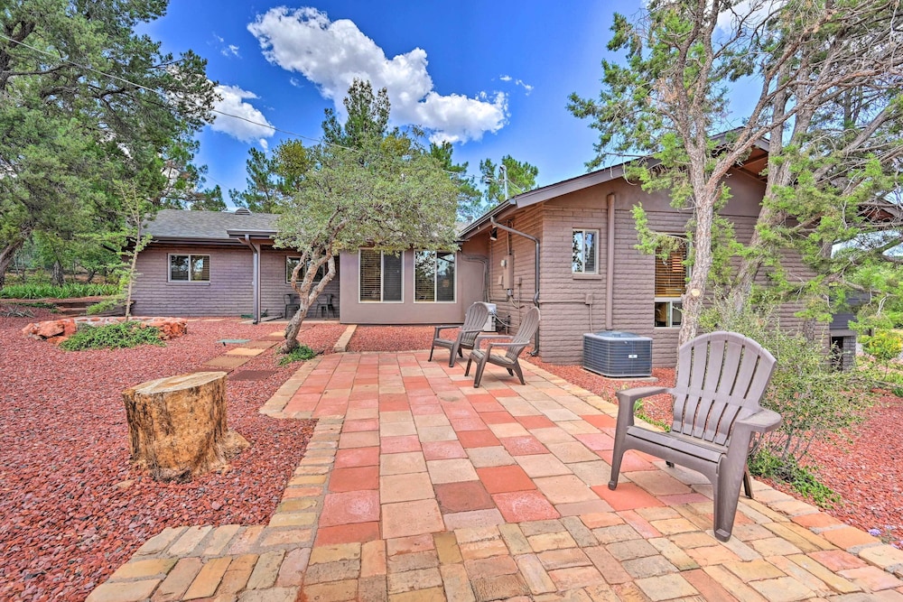 Patio and Panoramic Desert Views Sedona Getaway in Sedona, United States