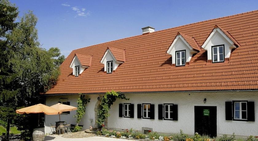 Kultur Weingut Kästenburg — hotel in Ratsch An Der Weinstrasse