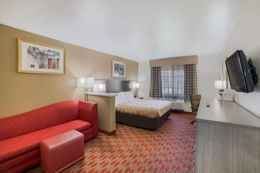 Quality Inn & Suites Goodyear Phoenix West - photo 8