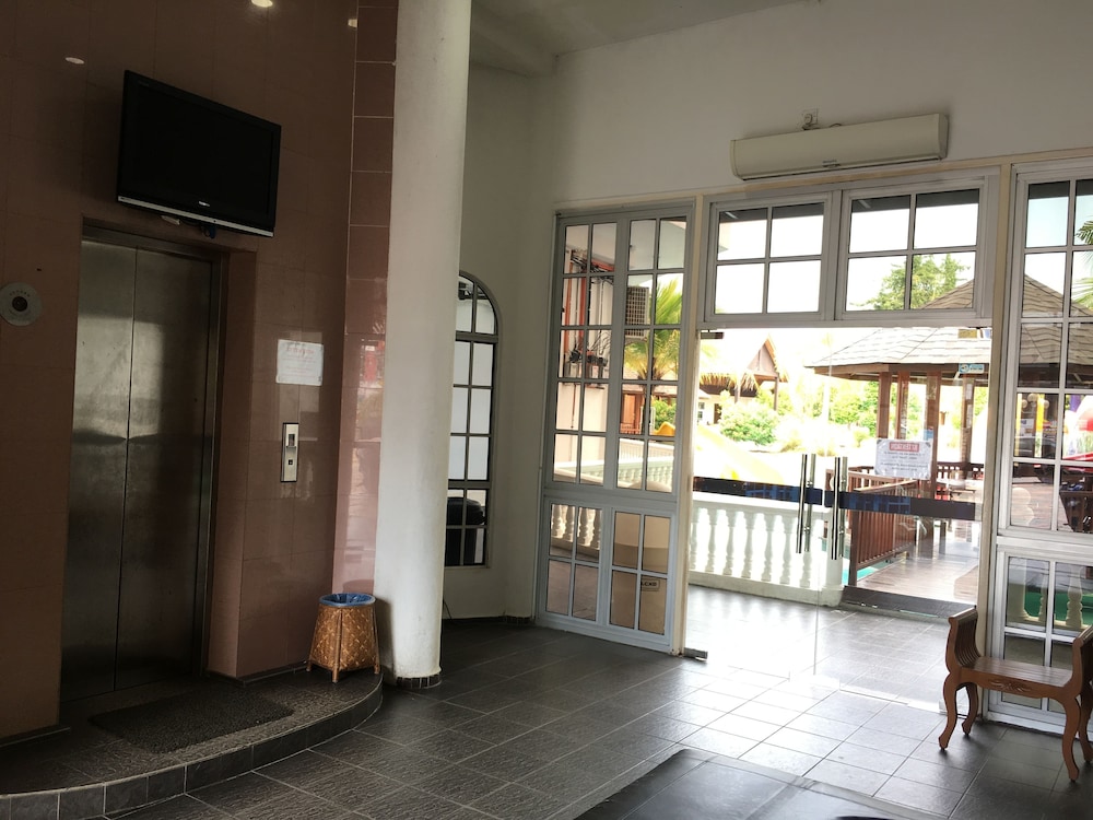 Landcons Hotel — Kuah — photo 3
