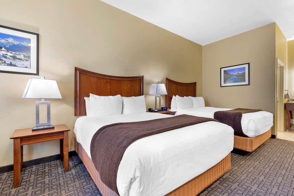 Best Western Plus Swiss Chalet Hotel & Suites - photo 17