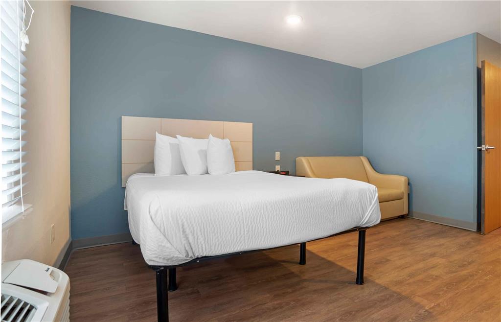 WoodSpring Suites Fort Myers Southeast - photo 20