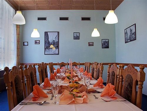 Hotel Krušnohor — hotel in Ostrov