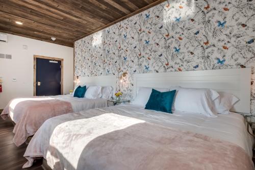 The Port of Prescott Boutique Hotel - photo 6