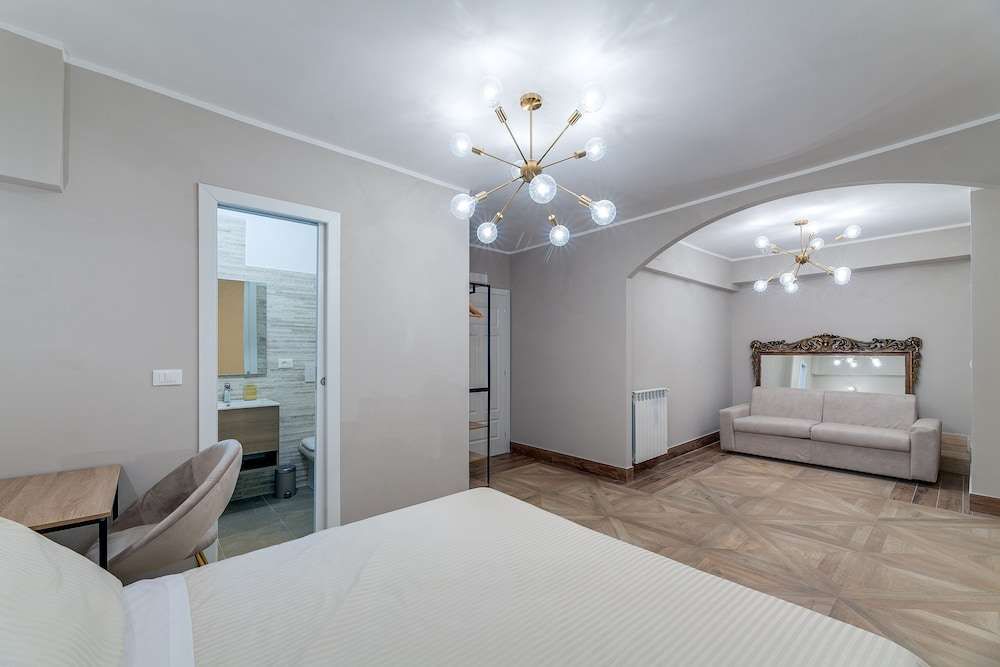 Amiri Suites