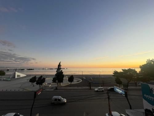Departamento Céntrico Frente al Mar y con Cochera — 4-Star Luxury Hotel in Puerto Madryn, Argentina