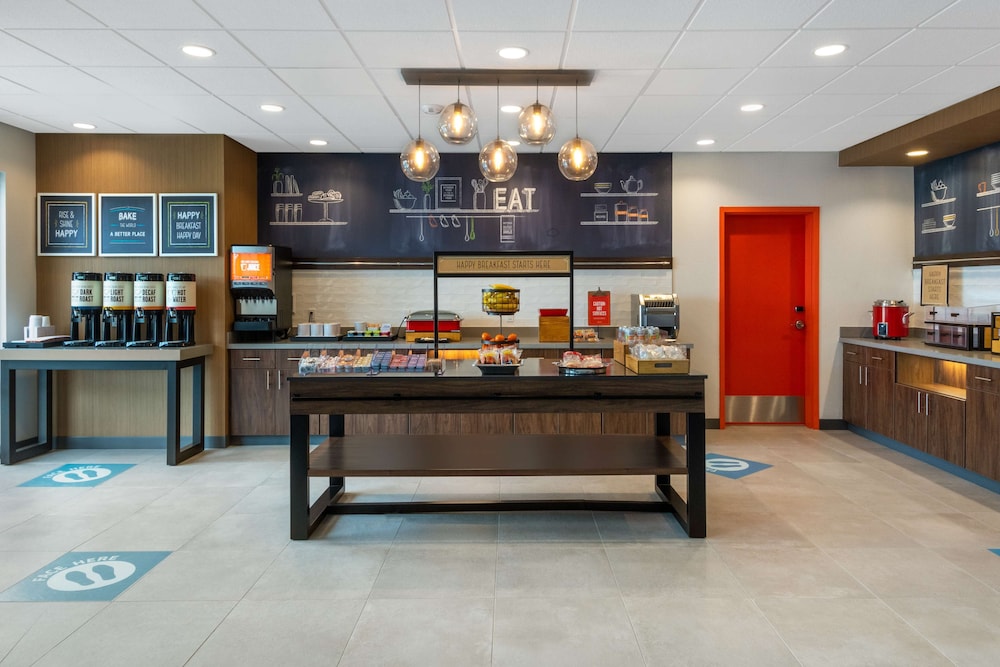 Hampton Inn & Suites Cody - photo 48