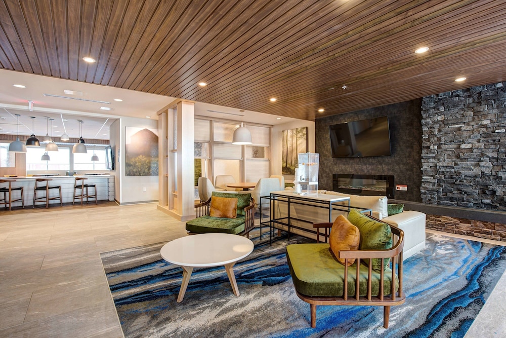 Fairfield Inn & Suites by Marriott Minneapolis North - photo 2