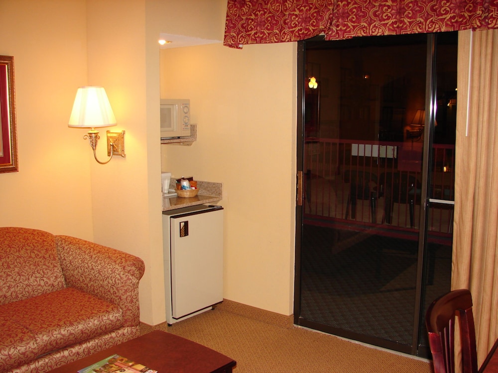 Regency Inn & Suites Altus OK - photo 5