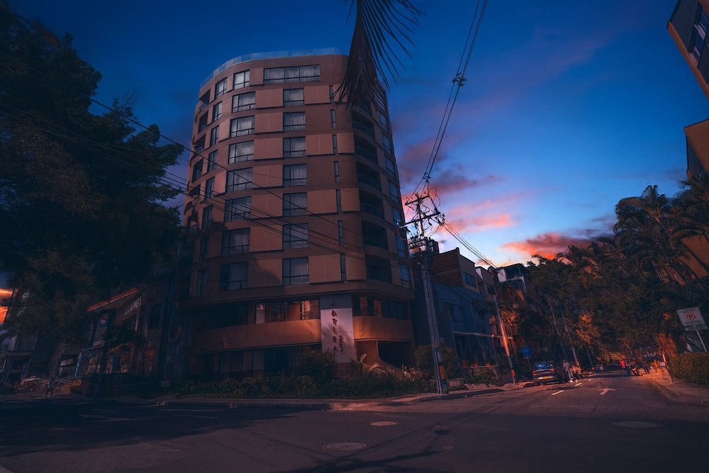 Jatisa Living by Housy — 4-Star Luxury Hotel in Medellin, Colombia