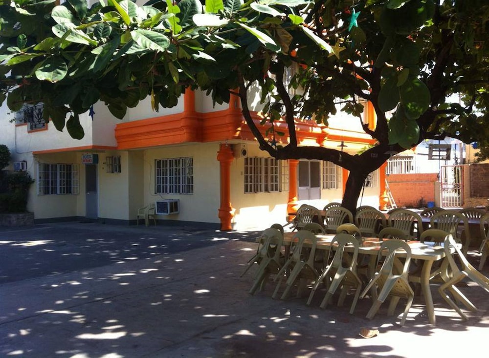 Tondaligan Beach Hotel — Dagupan