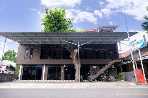 Hotel Puri Lembang near Universitas Sulawesi Barat Majene in Majene, Indonesia