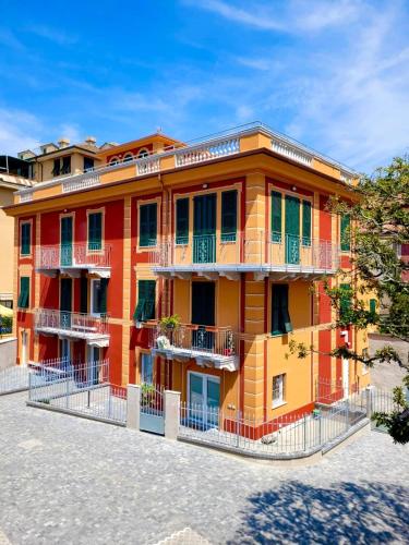 Via Alla Spiaggia — 4-Star Luxury Hotel in Lavagna, Italy
