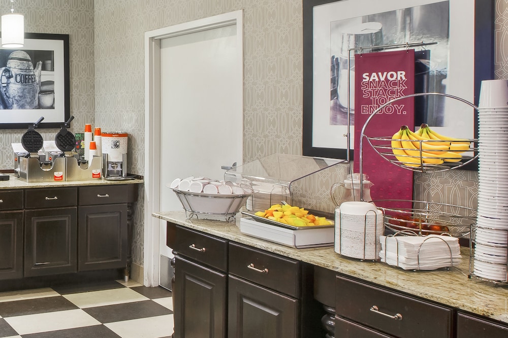 Hampton Inn Pittsburgh University Medical Center - photo 18