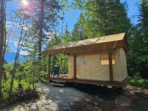 Zest Campers Ltd in Golden, Canada