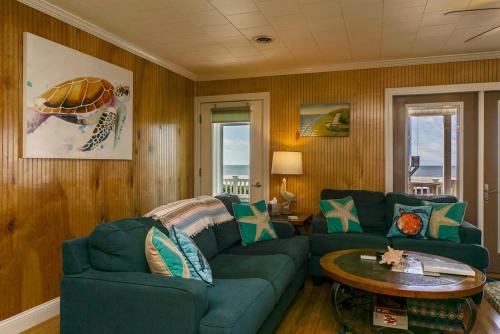 Footprints In The Sand by Oak Island Accommodations - photo 24
