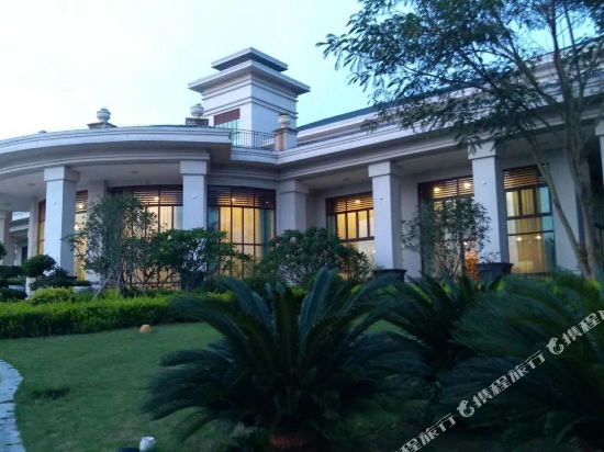 Yiyuanju Hotel in Maoming, People's Republic of China