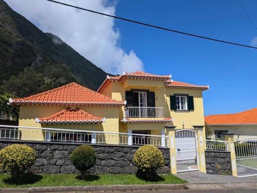 GuestReady Tranquil Spot in São Vicente in Sao Vicente, Portugal