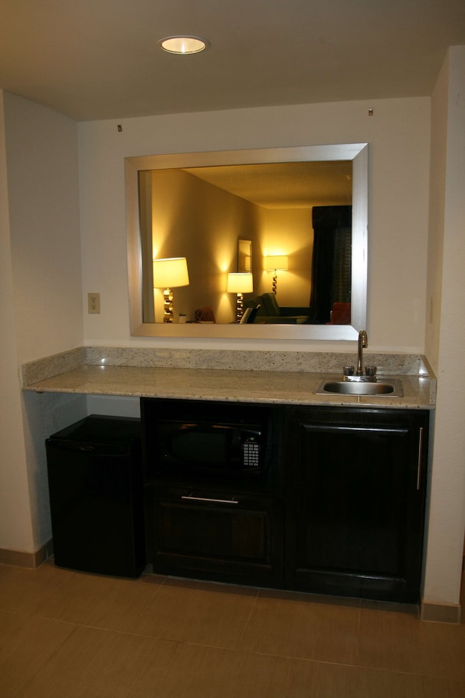 Hampton Inn Shreveport Airport - photo 54