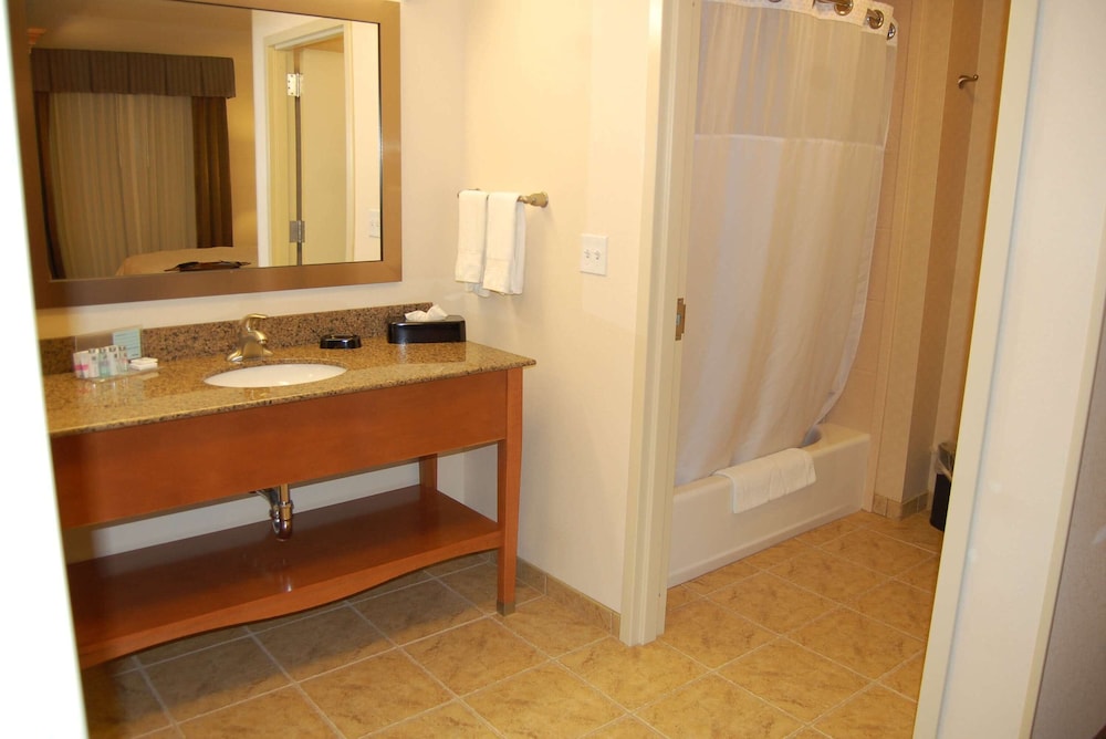 Hampton Inn Sidney NE - photo 36