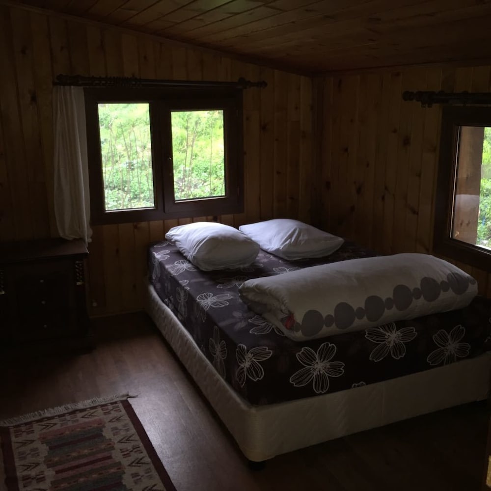 Aydere Apart Otel in Camlihemsin, Turkey