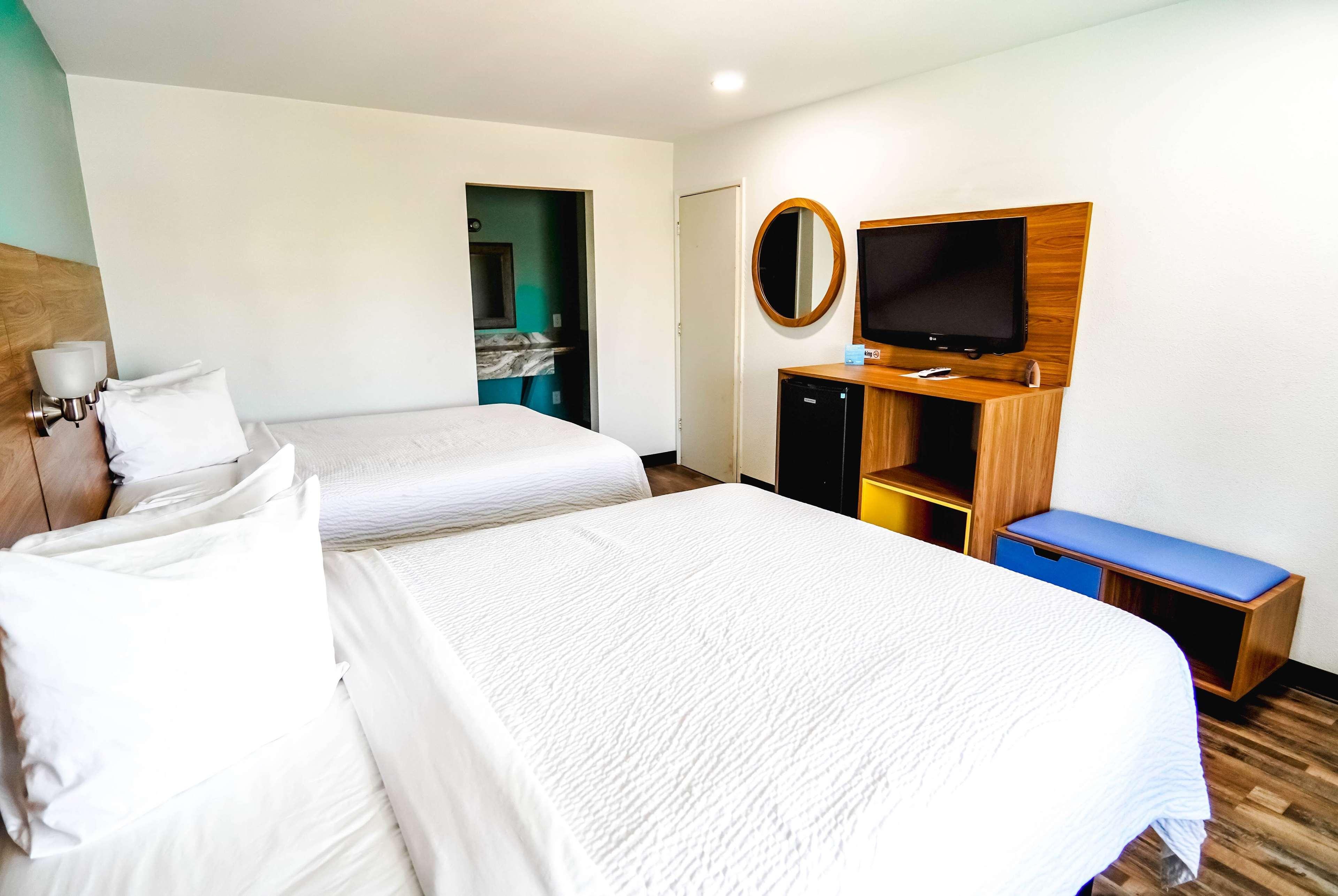 Beyond Stay Hotel - photo 10