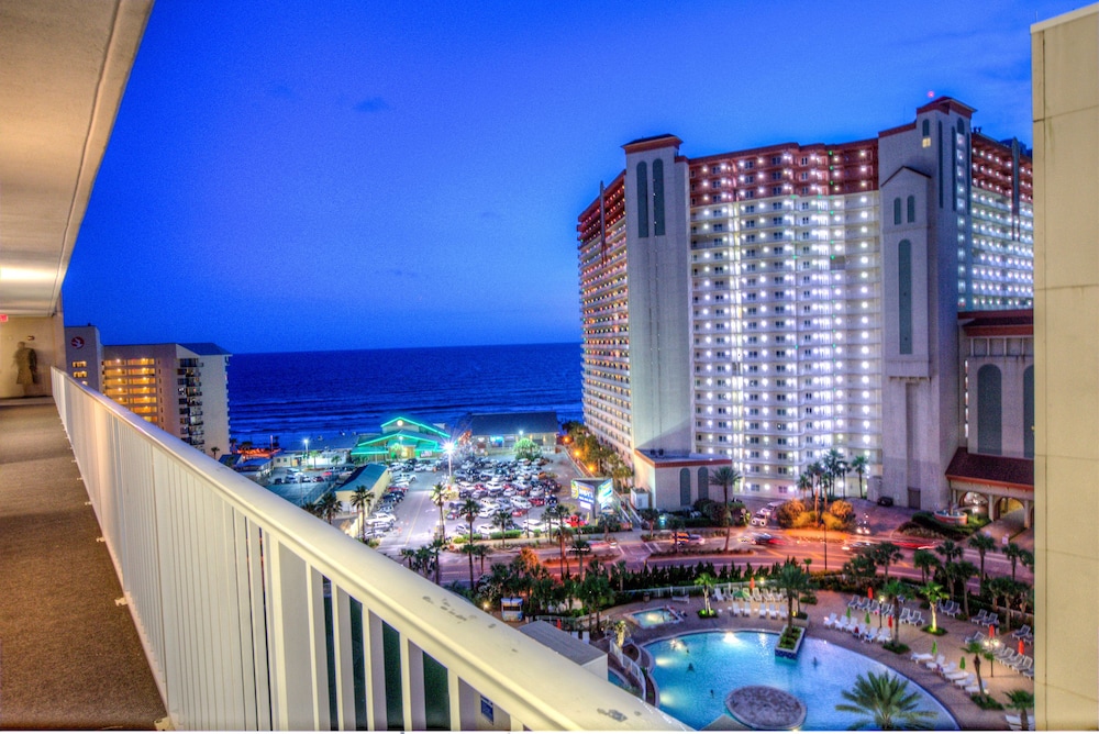 Laketown Wharf Resort by Aneliya's Rentals - photo 837