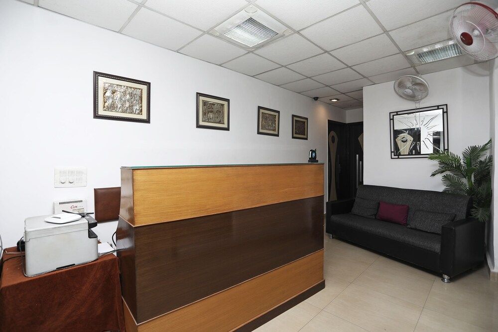 OYO 14777 White Tiger Villa