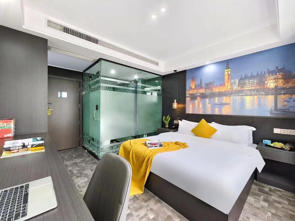 Panda Holiday Inn 2 - last minute hotel in Chengdu