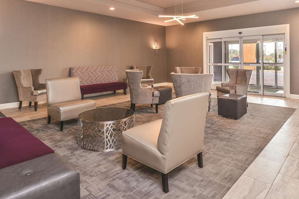 La Quinta Inn & Suites by Wyndham Abilene Mall - photo 3