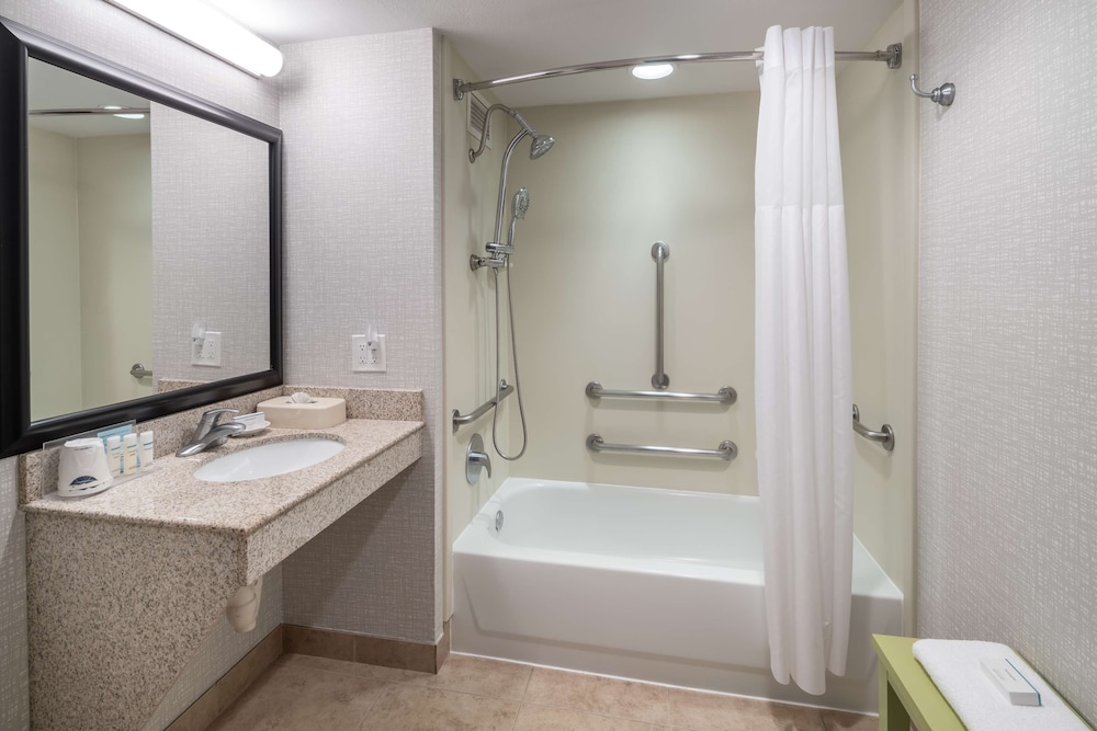 Hampton Inn & Suites Chicago North Shore Skokie - photo 42