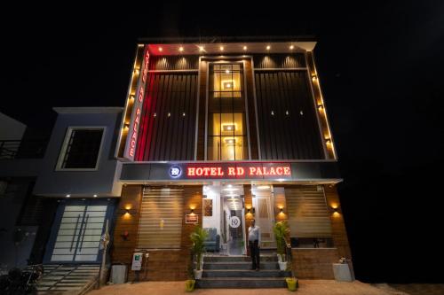 Hotel Rd Palace - last minute hotel in Agra
