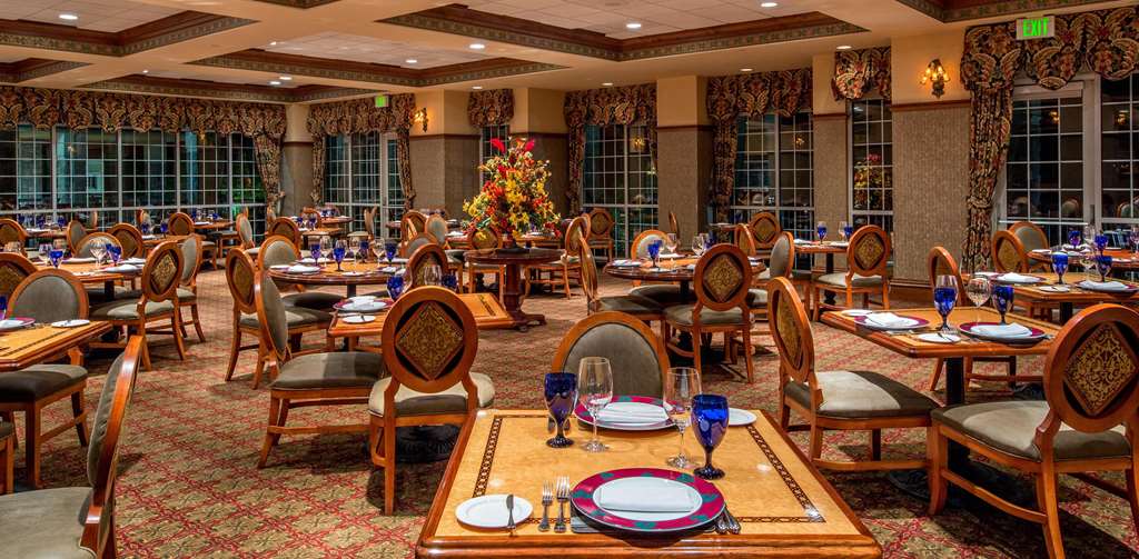 Chateau On The Lake Resort Spa and Convention Center - photo 29