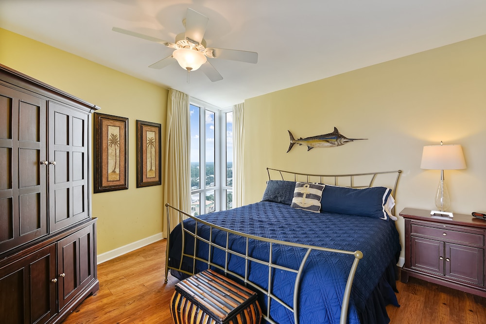 Splash Beach Resort by Book That Condo - photo 15