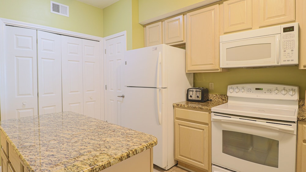 Legacy Towers Legacy II 203 Deluxe - photo 9