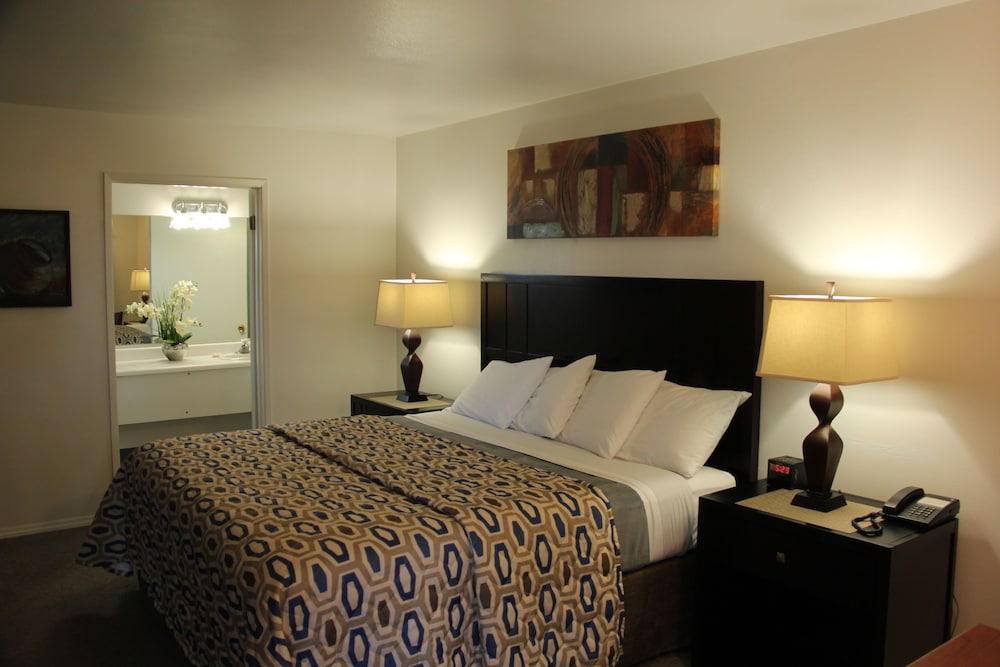 Mariner's Cove Inn - photo 13