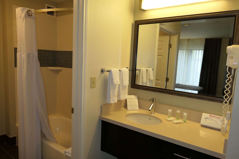 Sonesta ES Suites Portland Vancouver 41st Street - photo 14