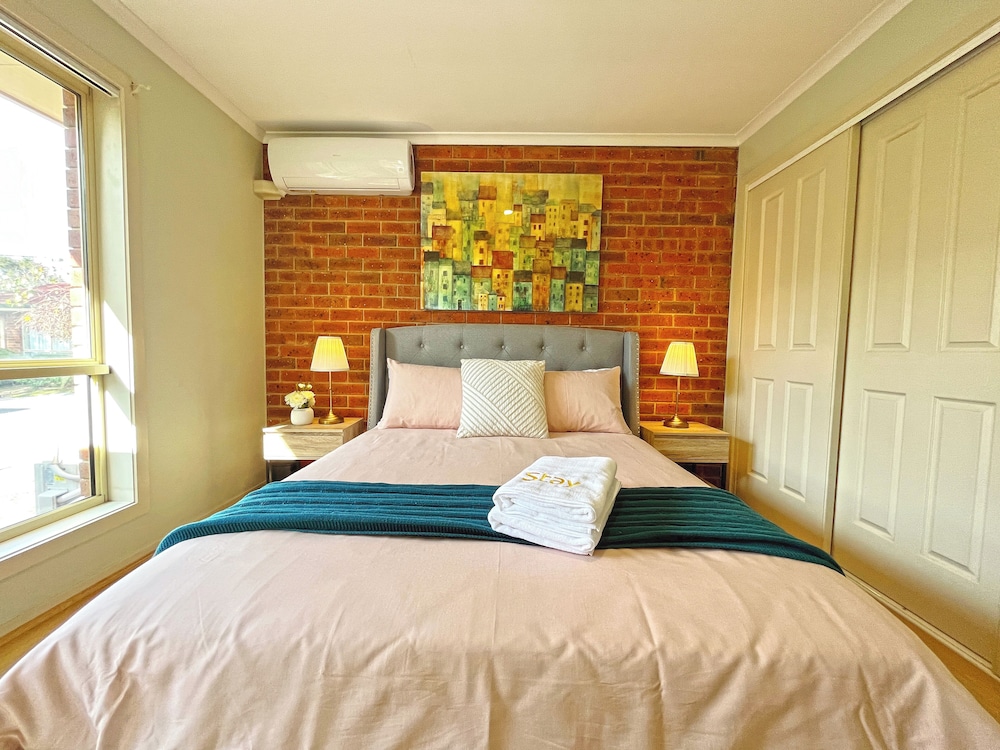 Ringwood 2BR Home — 4-Star Luxury Hotel in Ringwood, Australia
