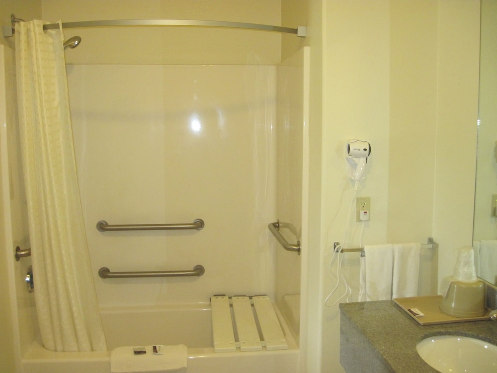 Texas Inn Weslaco - photo 43