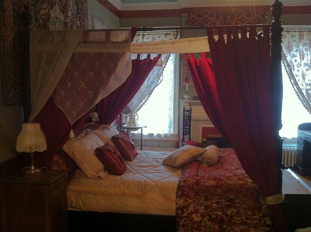 Flo's Hideaway - photo 2
