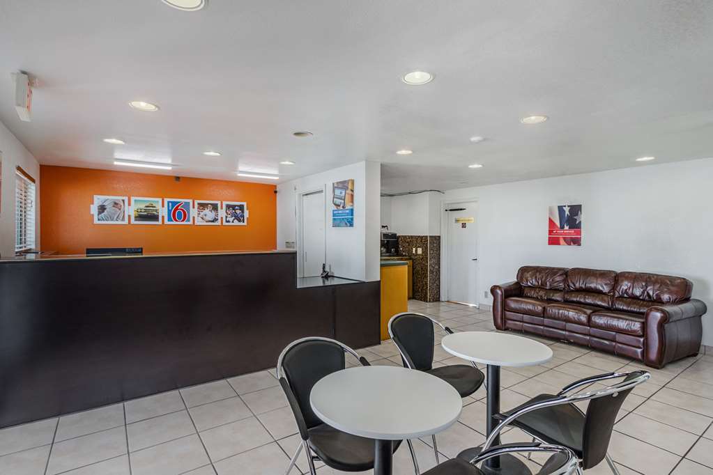 Motel 6 San Marcos TX North - photo 25