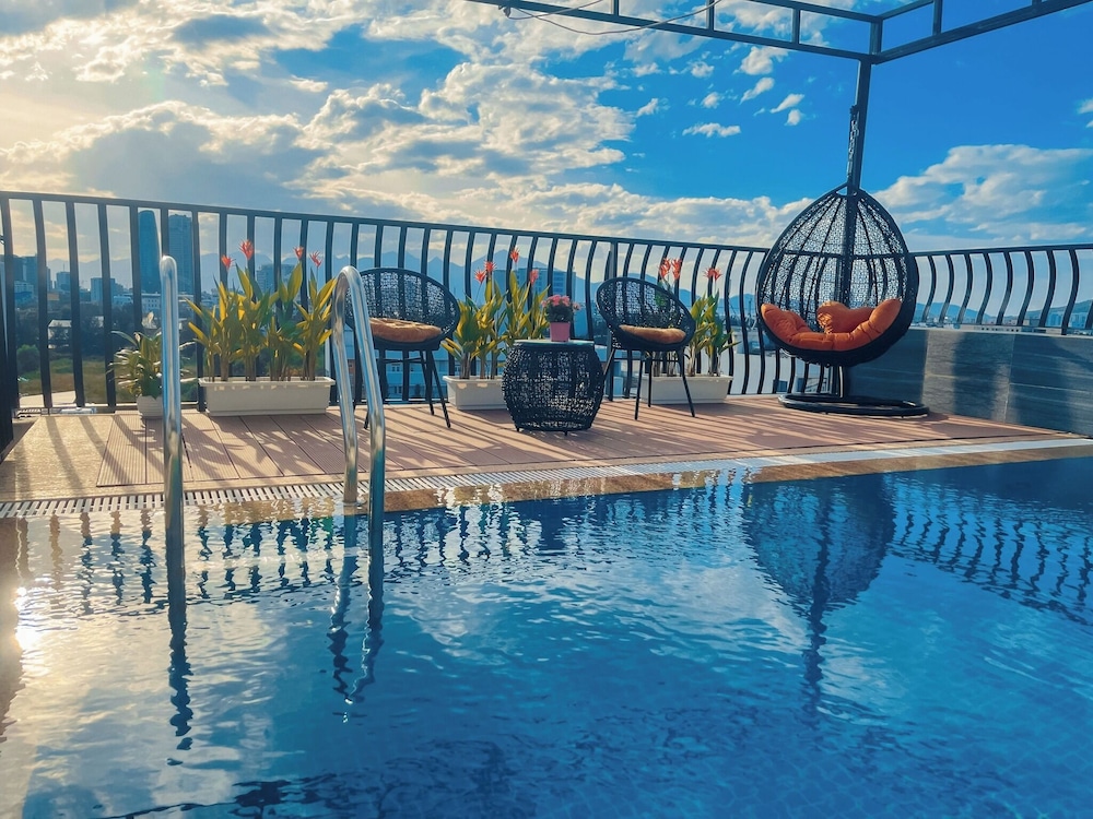 Hana Premier Apartment — 4-Star Luxury Hotel in Da Nang, Vietnam