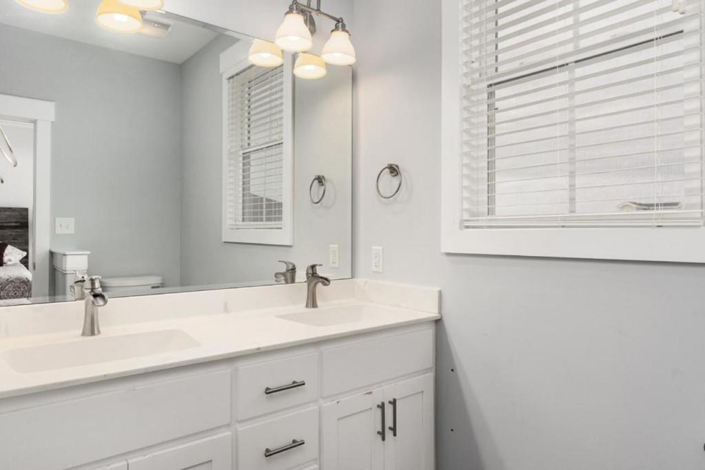 Coast is Clear by Oak Island Accommodations - photo 8