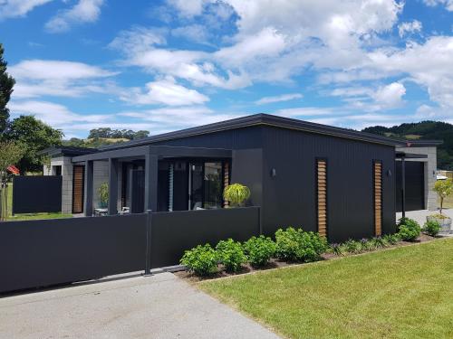 Admiral Waters — 4-Star Luxury Hotel in Whitianga, New Zealand