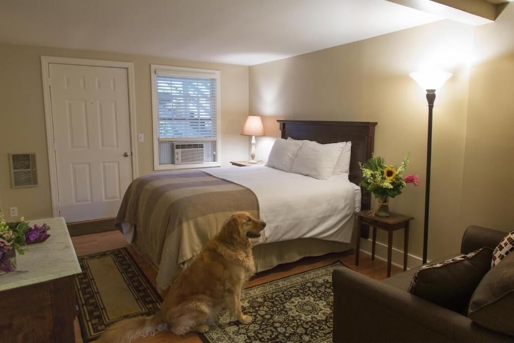 Inn on Shore Road - photo 4