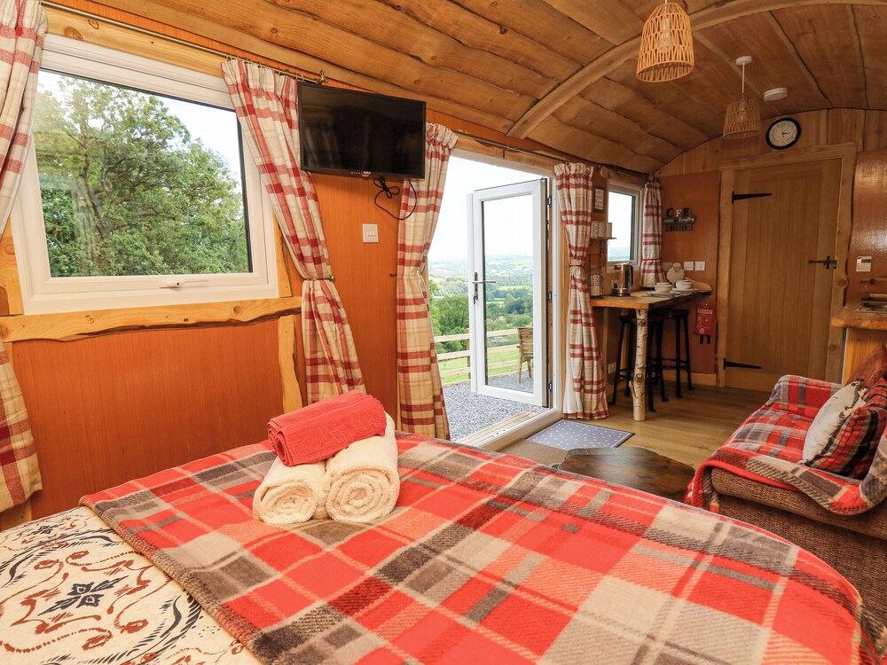 Shepherd’s Cwtch — Llandovery — photo 4