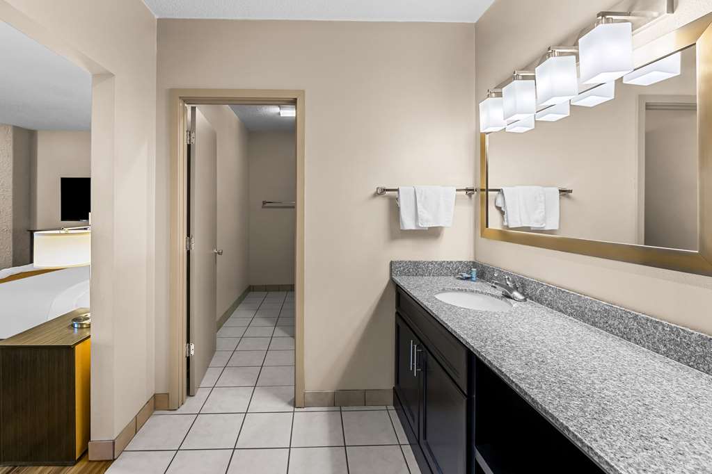 Best Western Toni Inn - photo 23