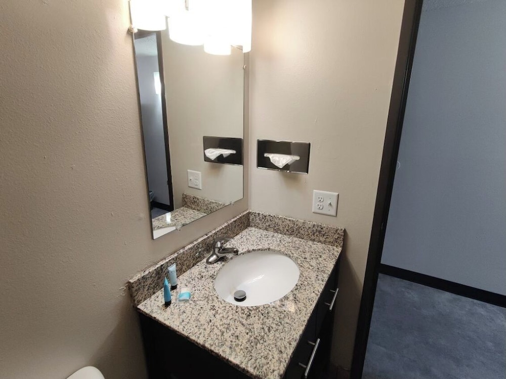 Super 8 by Wyndham Rapid City Rushmore Rd - photo 21